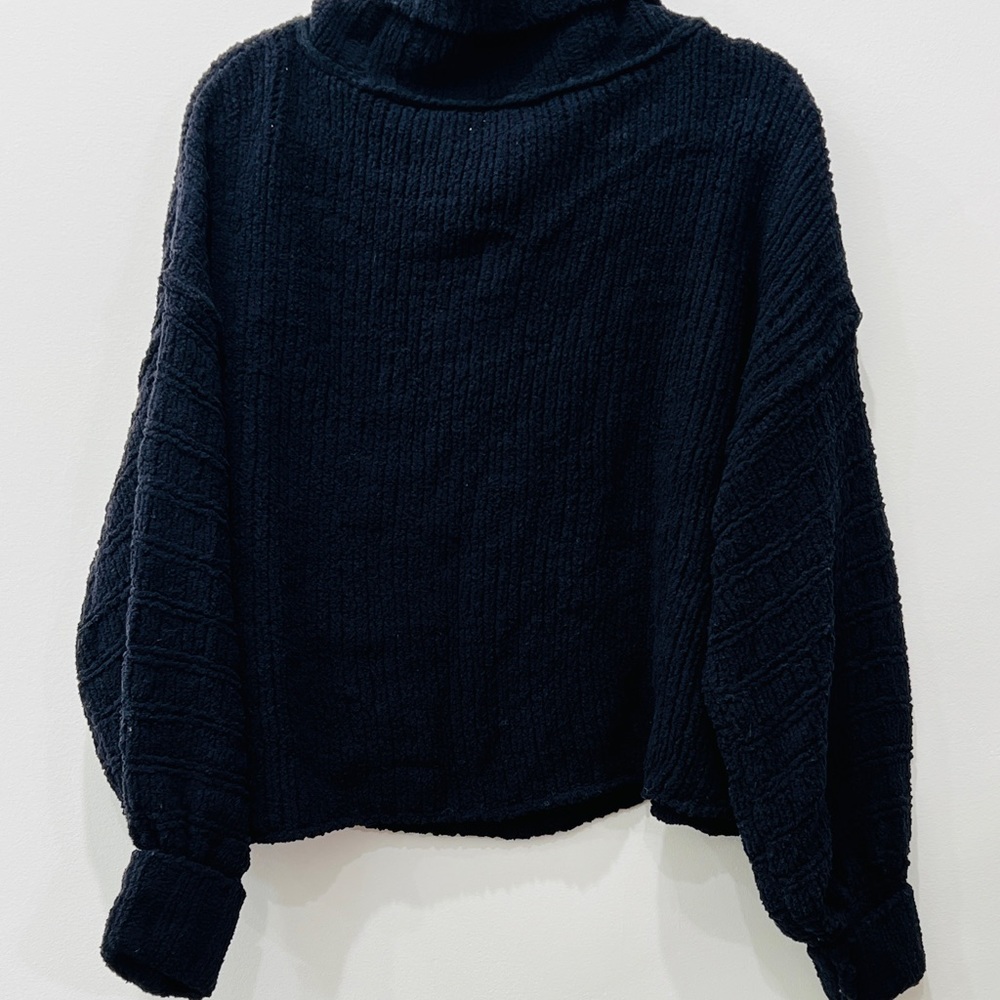 Free People Be Yours Cowl Neck Boxy Cropped Fit Chunky Knit Sweater Black NWT - Picture 7 of 12